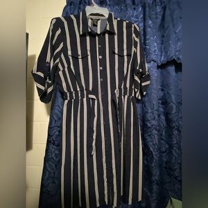 This dress is from the brand Millenium it is in the size XL in women’s.